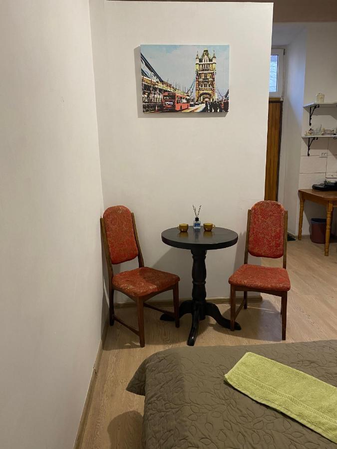 Close By Ploscha Rynok Lägenhet Lviv Exteriör bild
